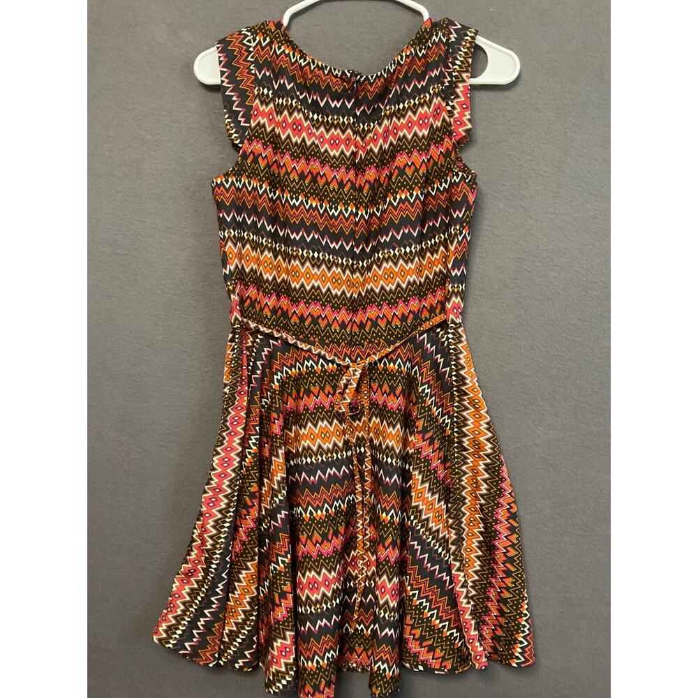Pinky Tribal Chevron Fit‎ Flare Dress M Zip Back Sleeveless Colorful Boho Causal